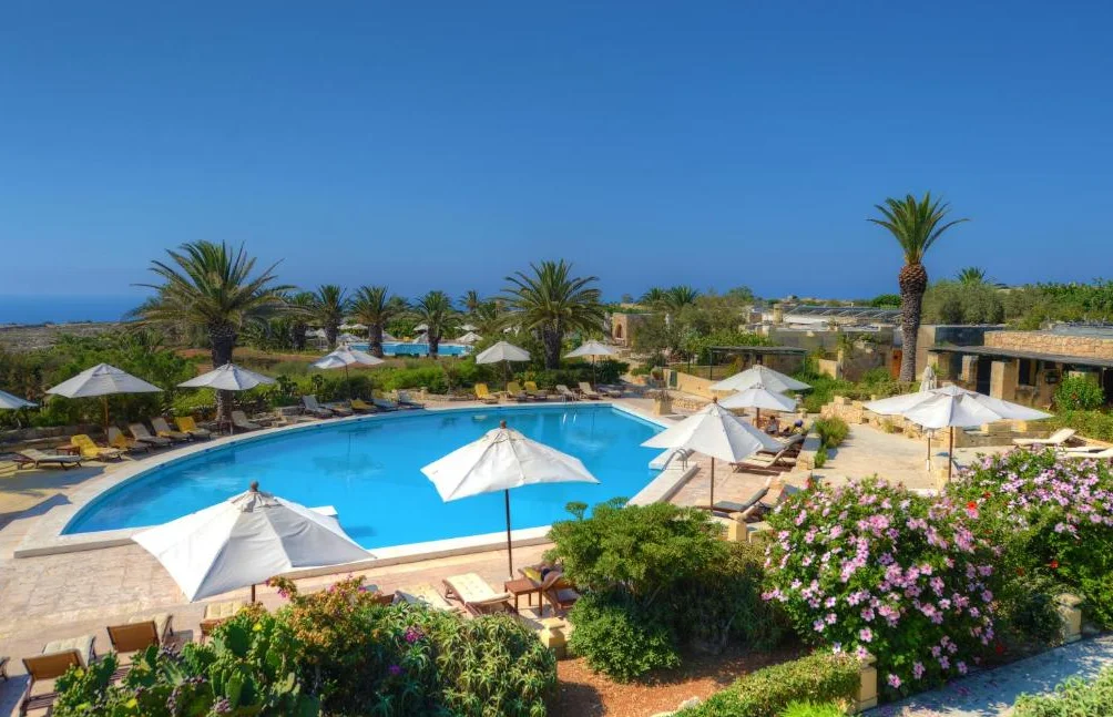 Hotel Ta Cenc & Spa | zwembad
